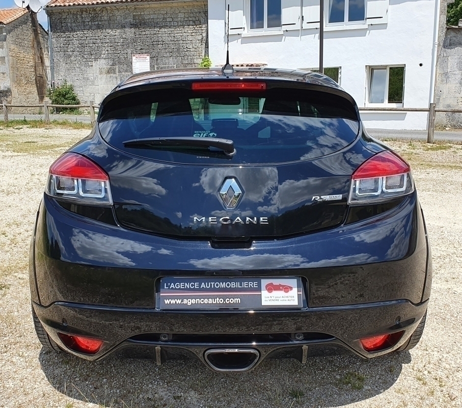Renault Megane — 5